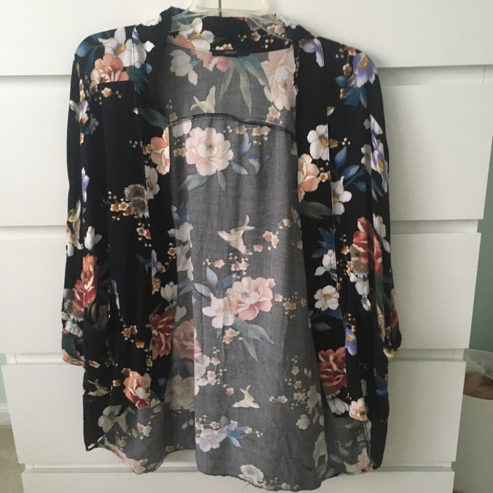 FLORAL KIMONO